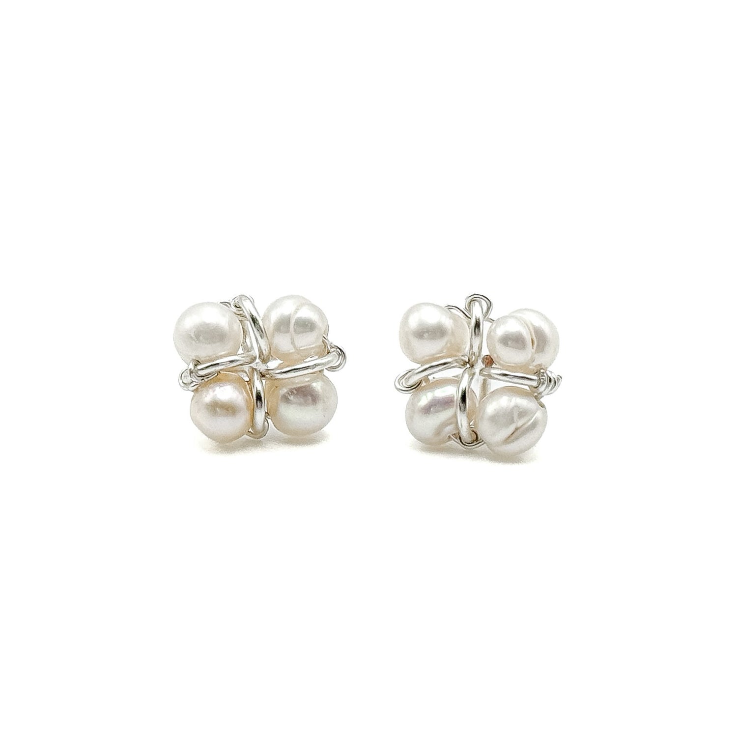Freshwater pearl silver stud earrings