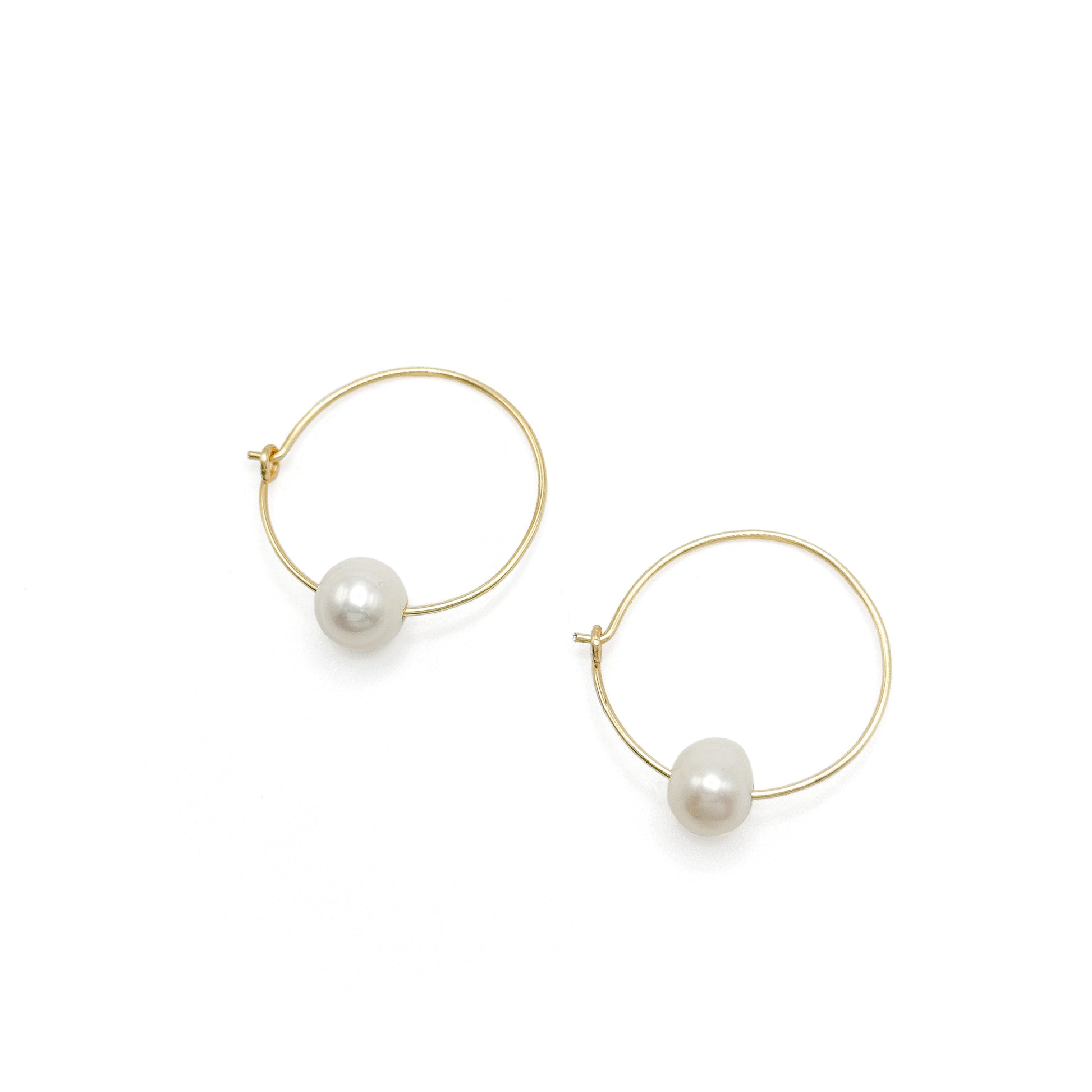 Freshwater pearl gold hoop earrings