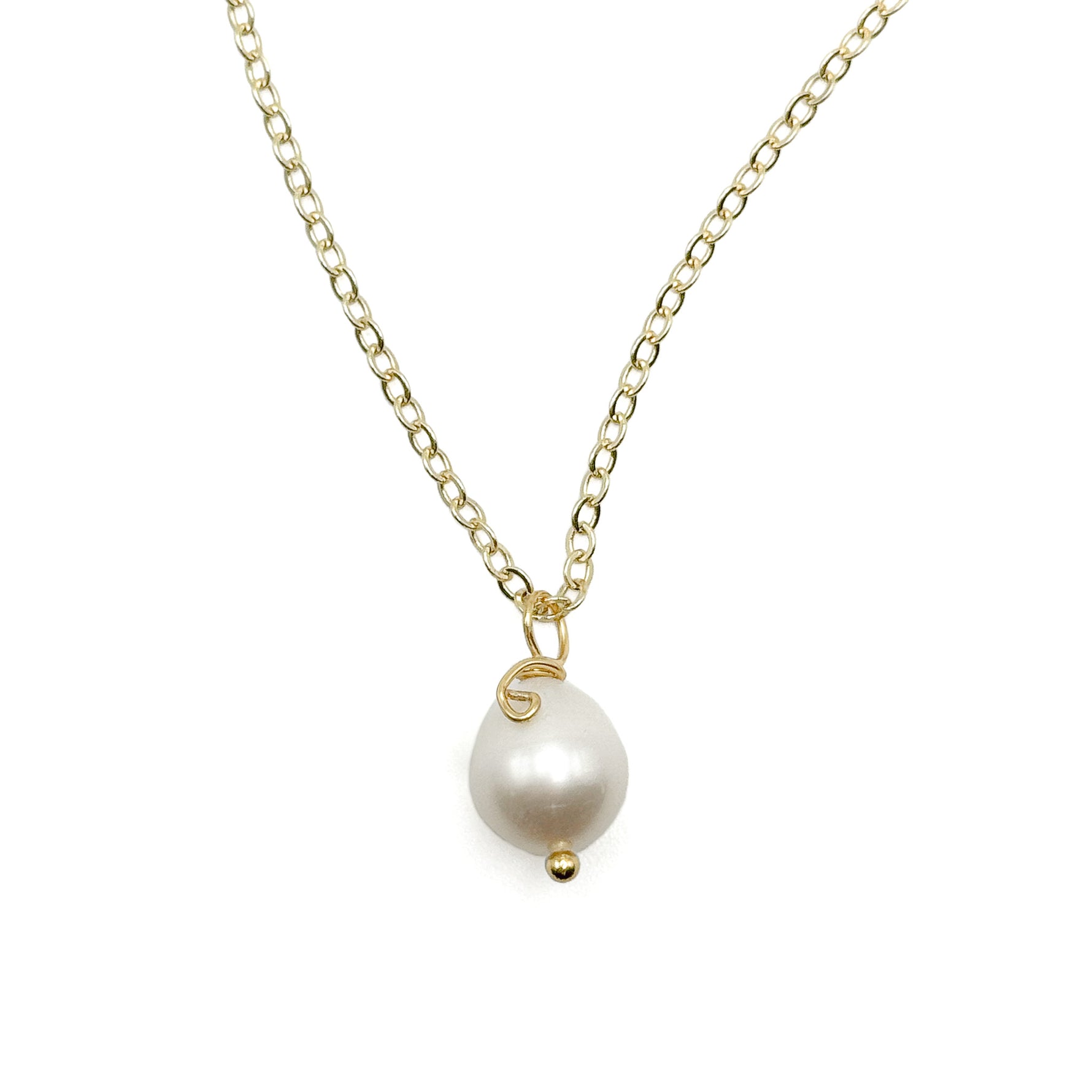 Teardrop pearl gold necklace