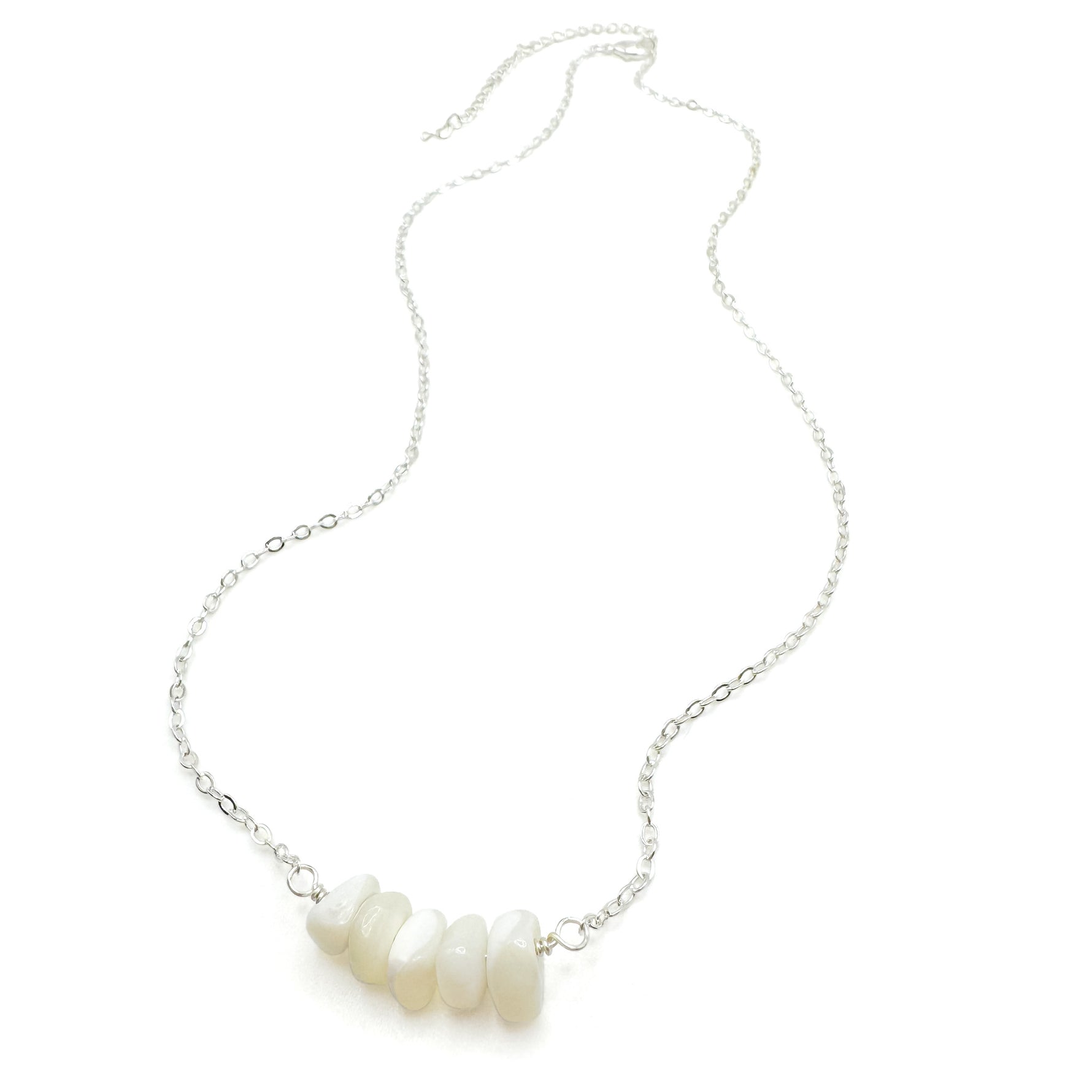 Mother of pearl silver necklace