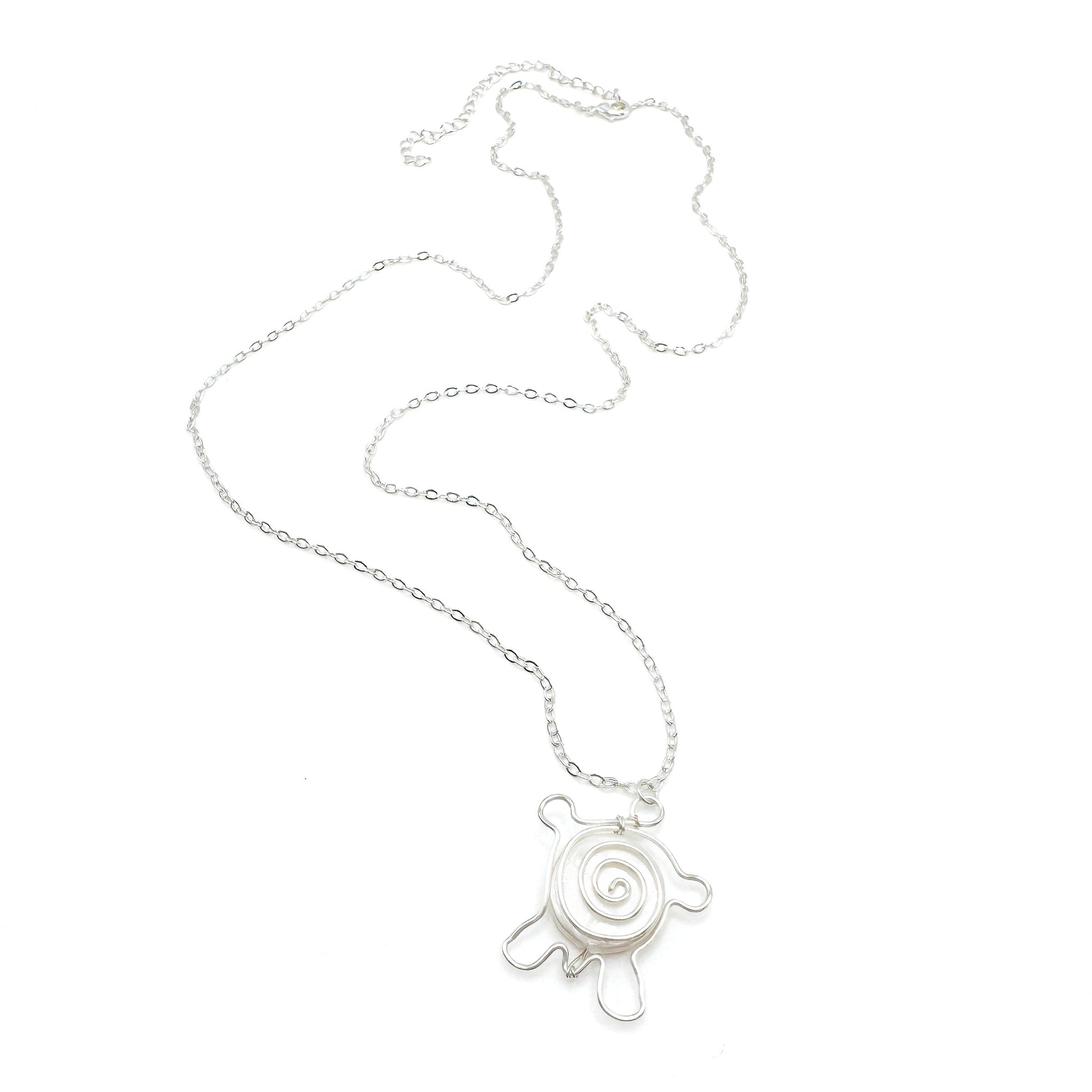 Mother of pearl silver turtle necklace