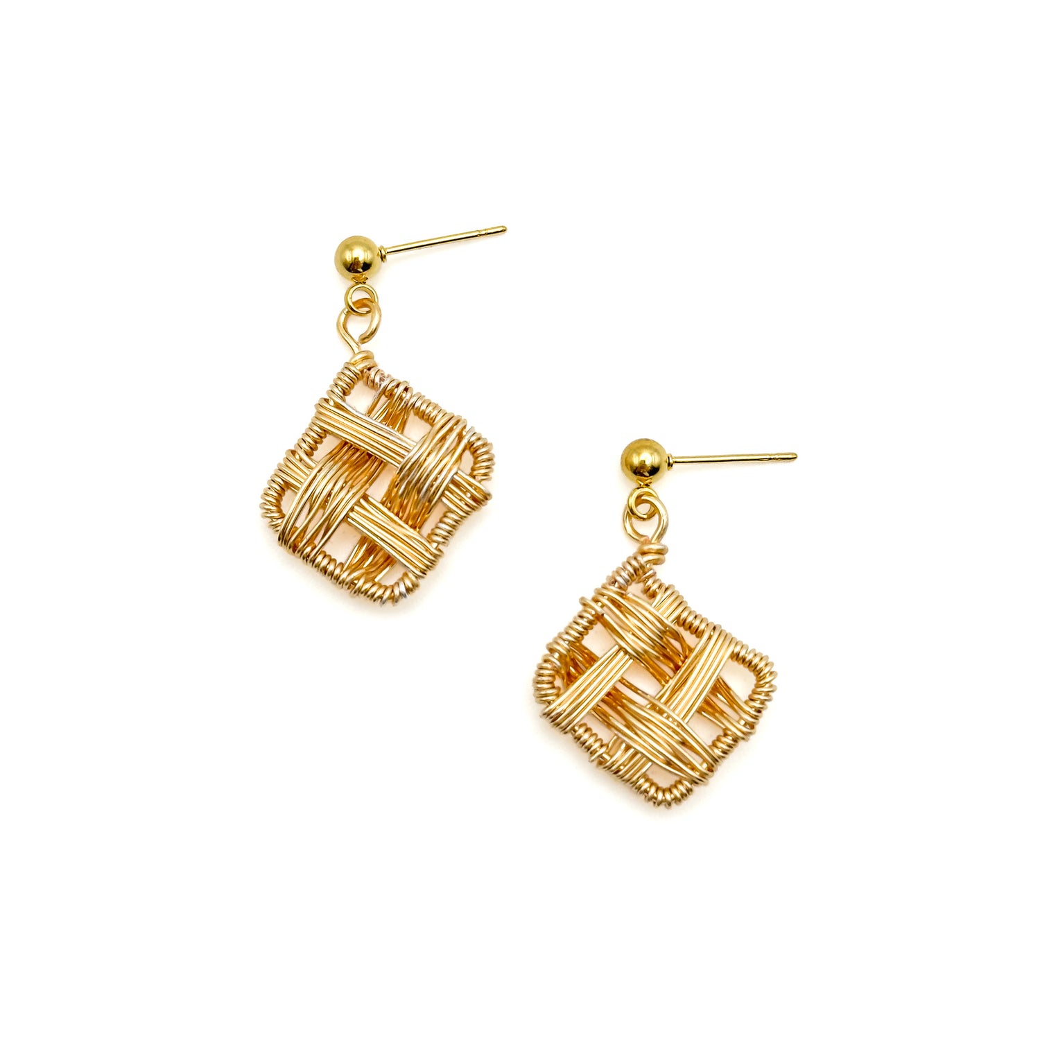 Trellis gold wire post earrings