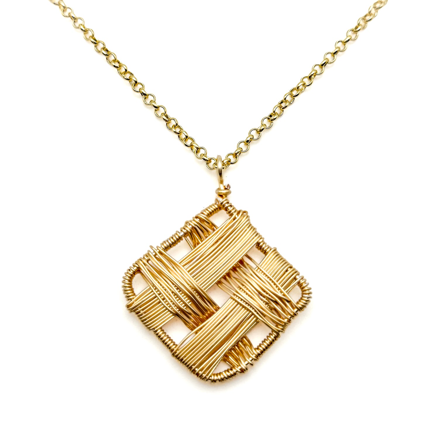 Trellis gold wire pendant necklace
