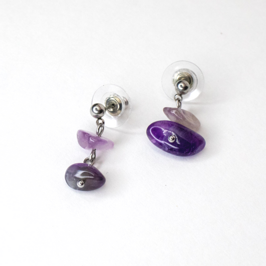 Amethyst chips silver stud earrings