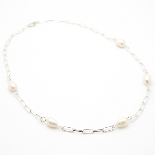 Pearl silver paperclip necklace